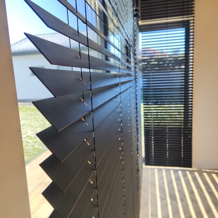 71ec25e7-1ce5-46a6-9724-b6f150e509ec